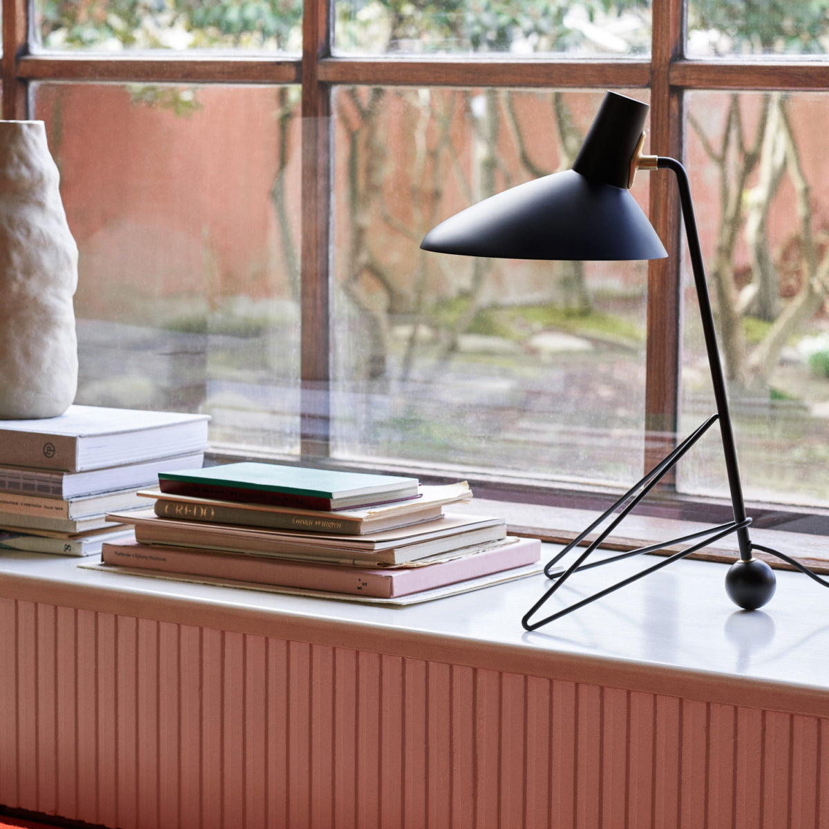 Tripod Table Lamp