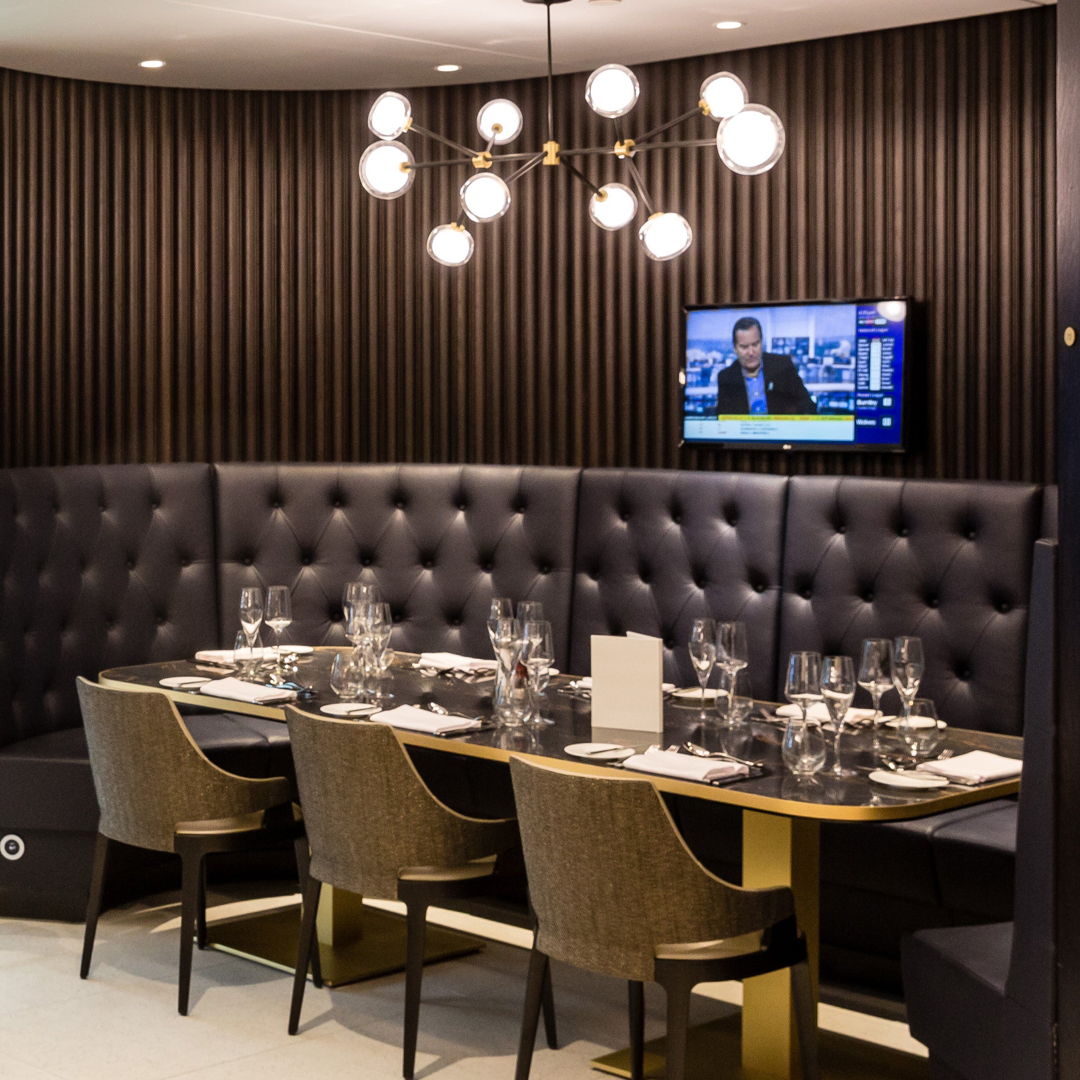 ナビラシャンデリア