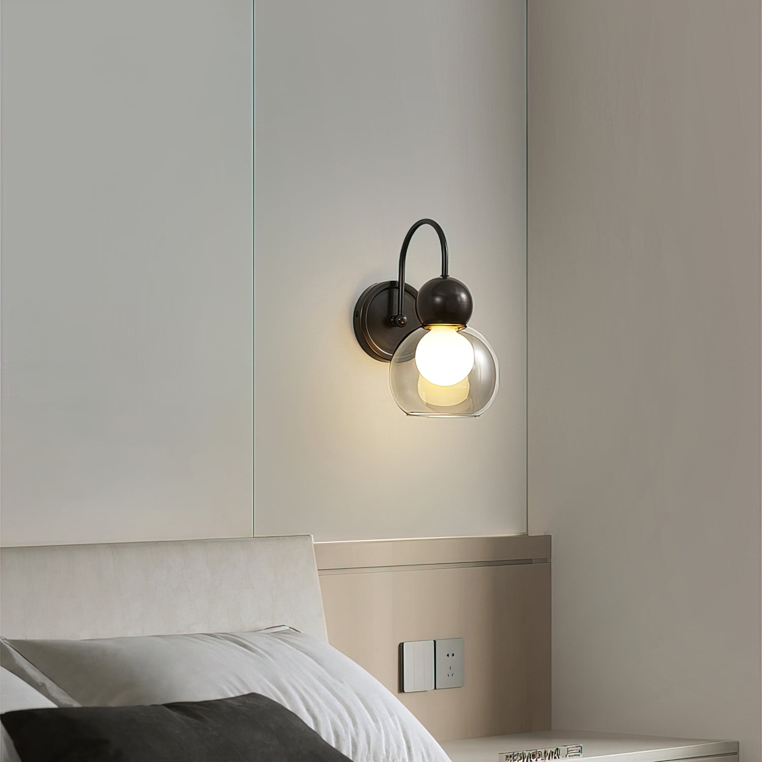 Larkson Wall Light