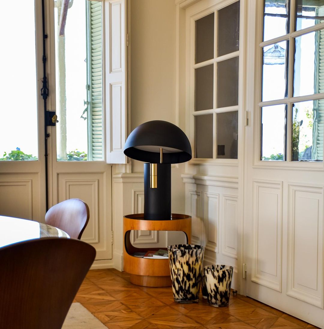 アボ テーブルランプ