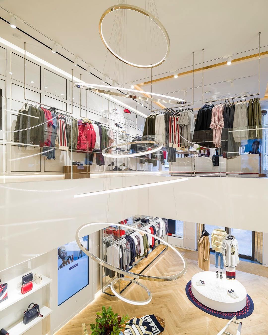 ロホヤのゴールドシャンデリア