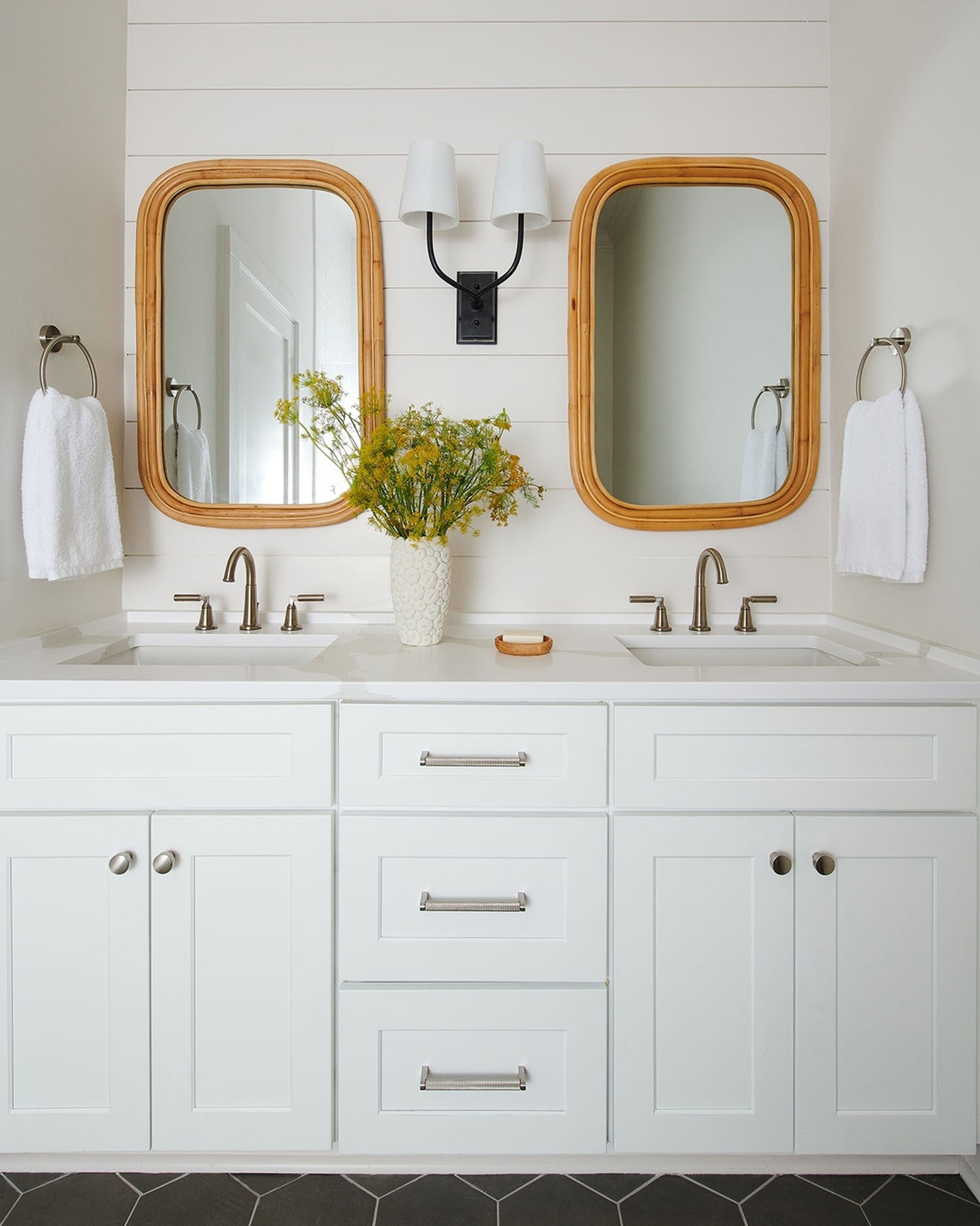 タヴェルニエ ウォールランプ