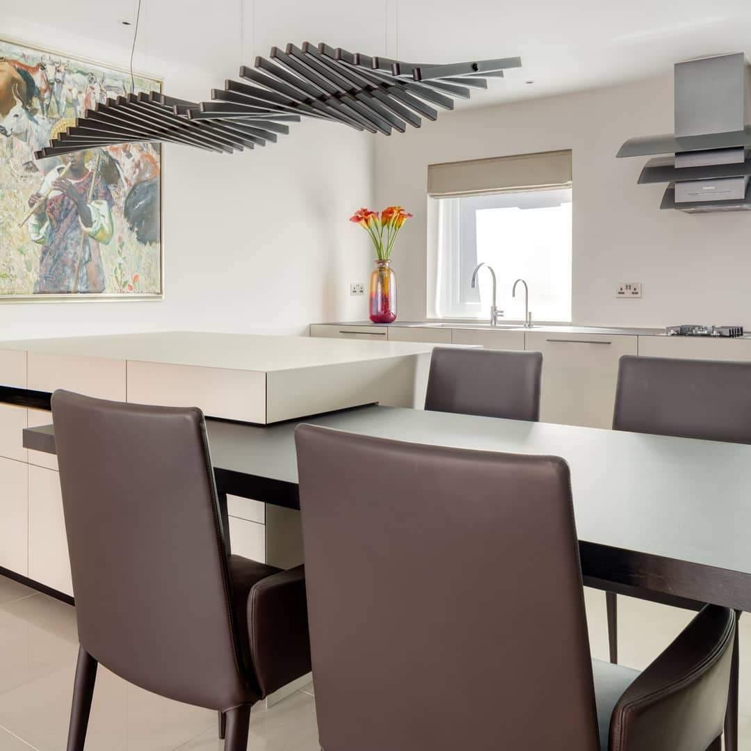 ピアノキー ブラックシャンデリア