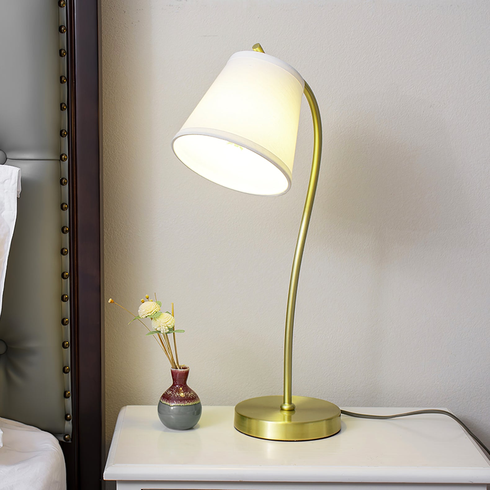 アネタ テーブルランプ