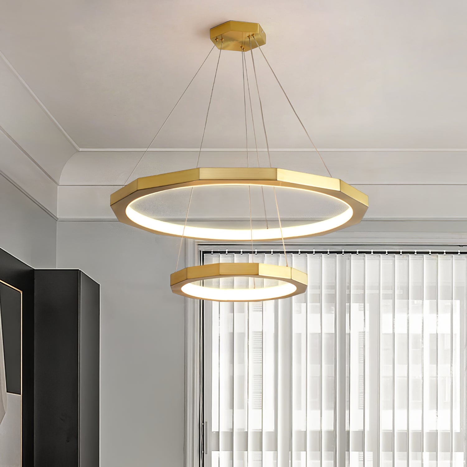 カラ・シャンデリア