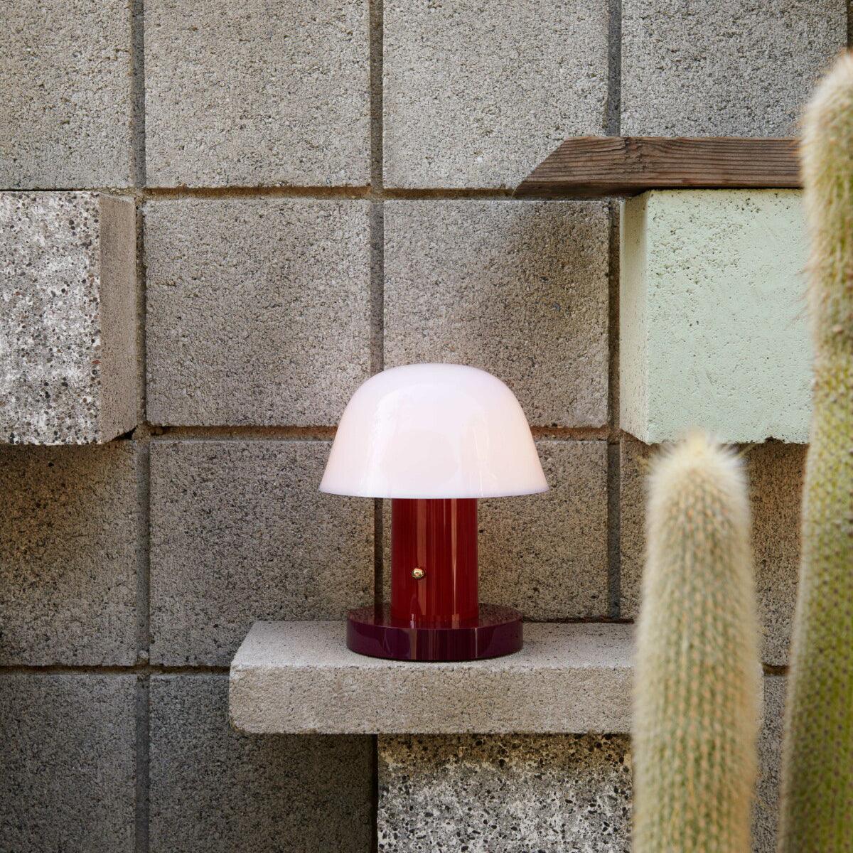 セレナ バッテリー内蔵テーブルライト