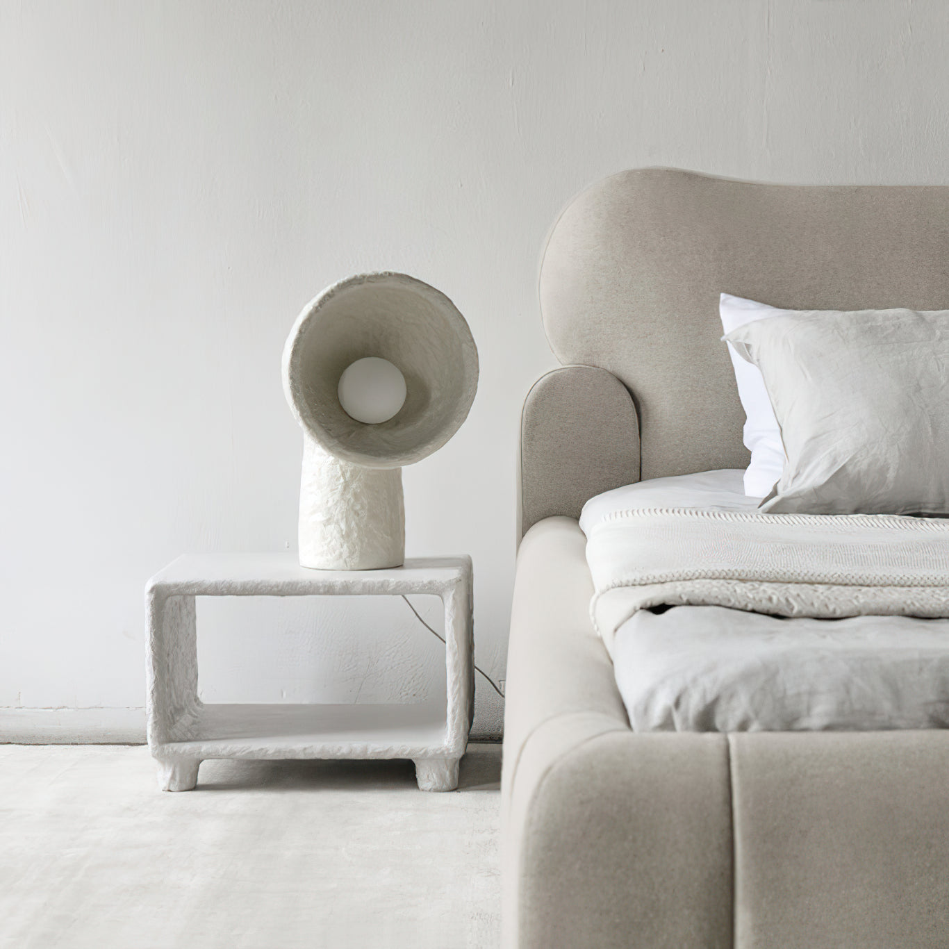 ソニア テーブルランプ