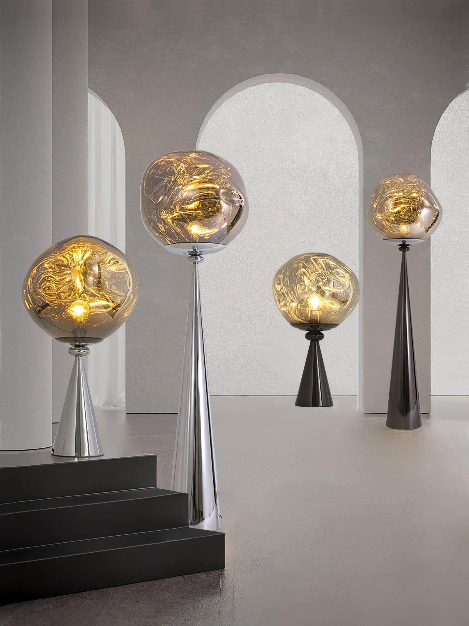 ラバコーンテーブルランプ