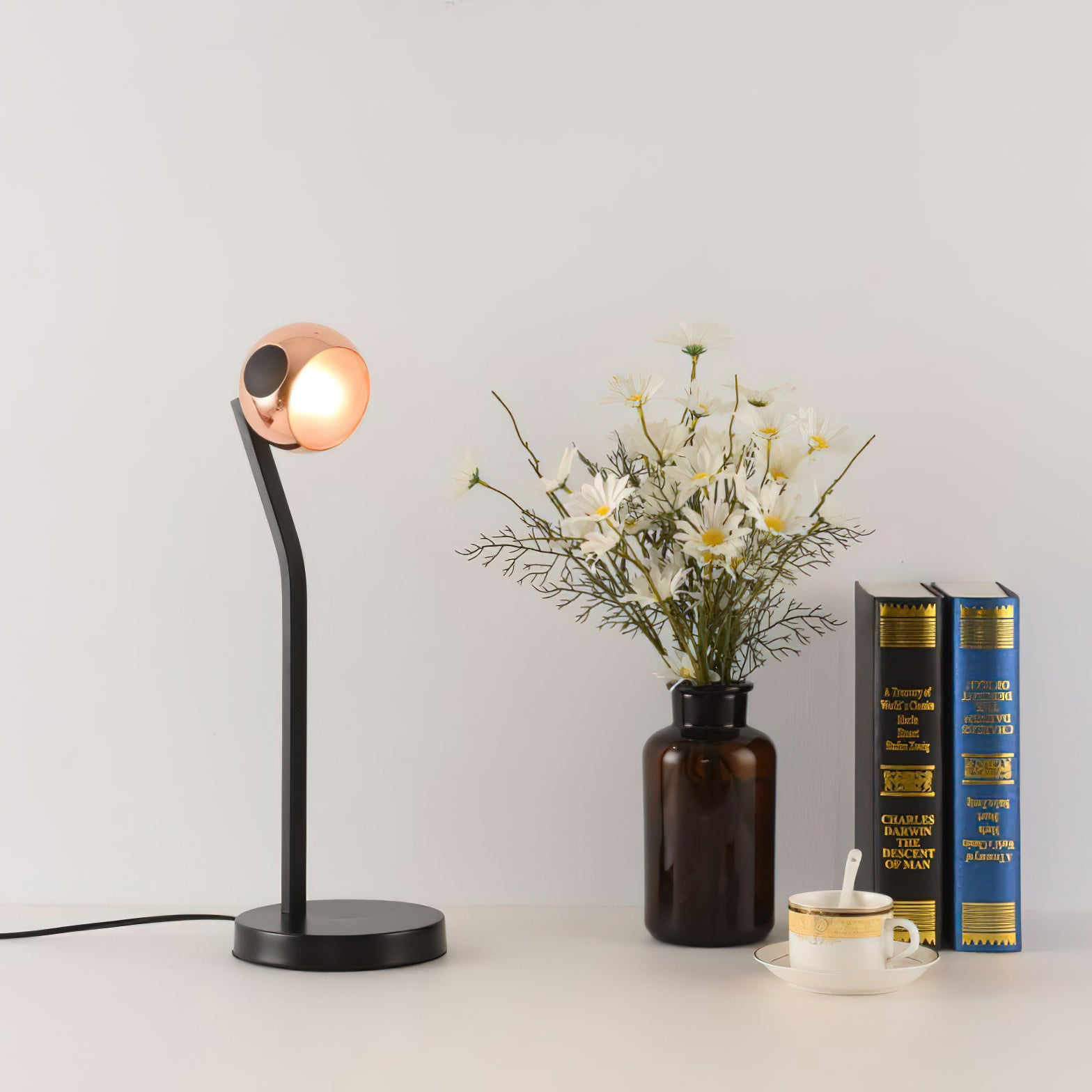 チャルフィス テーブルランプ