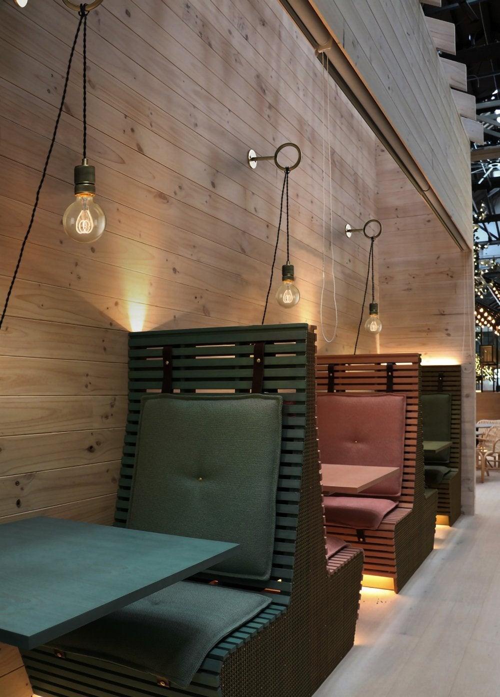 Loop Minimalist Wall Light With Wall Socket