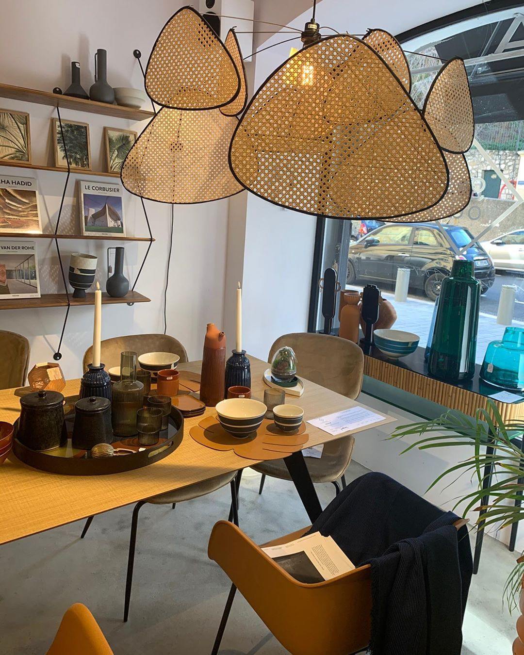 スクリーンカナージュサスペンション