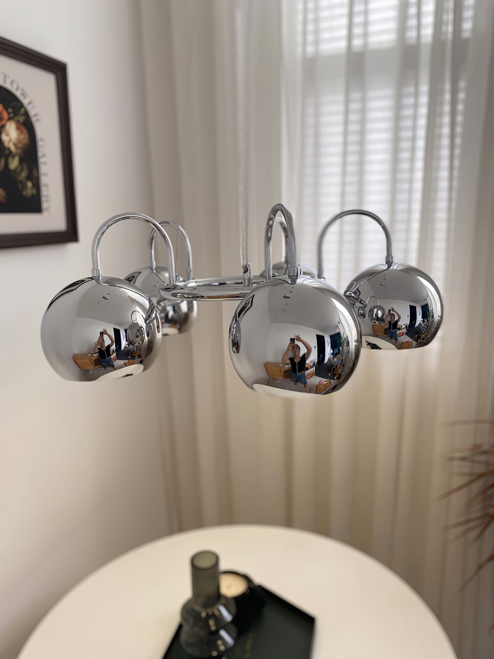 目玉シャンデリア