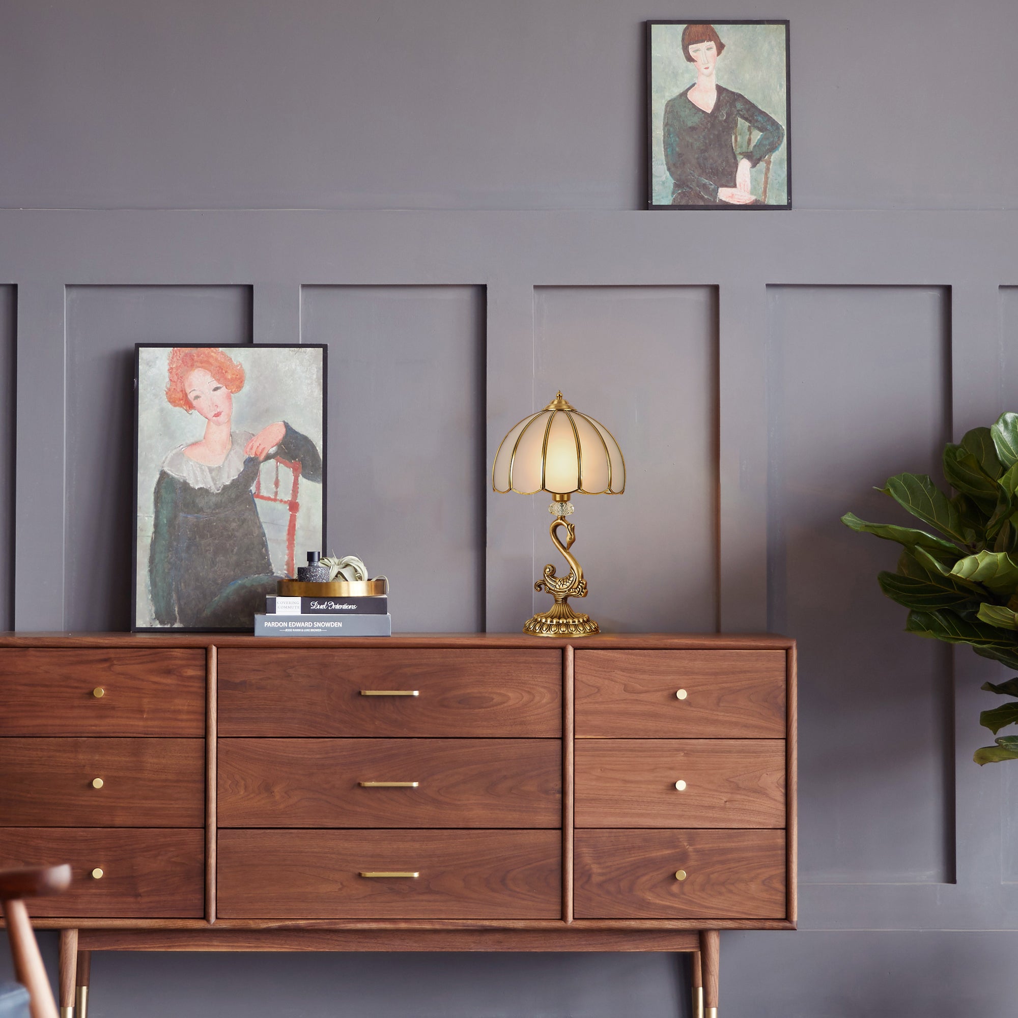 ライトラグジュアリー真鍮スワンテーブルランプ