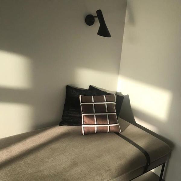 メタルベッドルーム AJ ウォールランプ