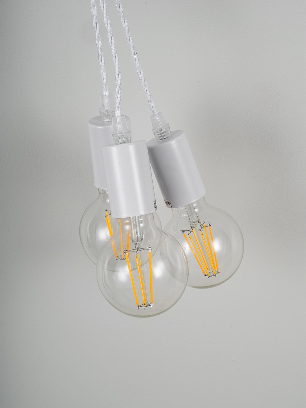 リラ ウォール スコンセ