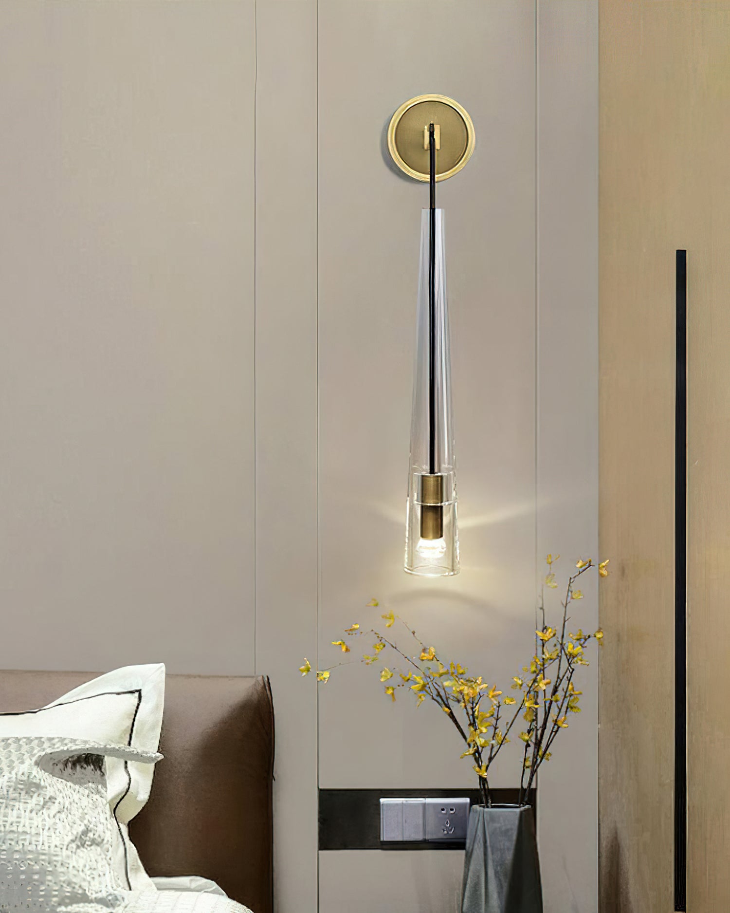 Apollinaire Wall Lamp