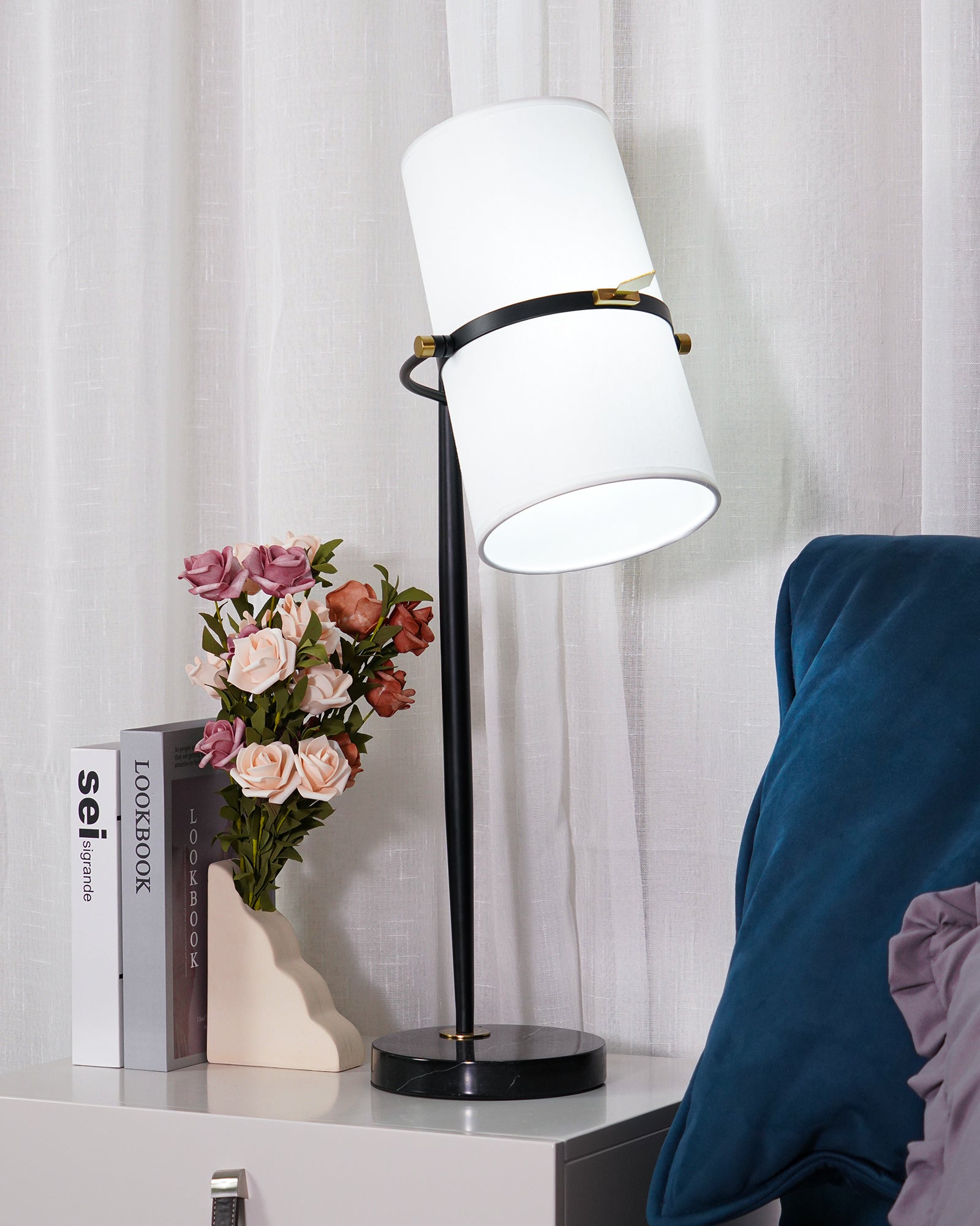 ヤスミン テーブルランプ