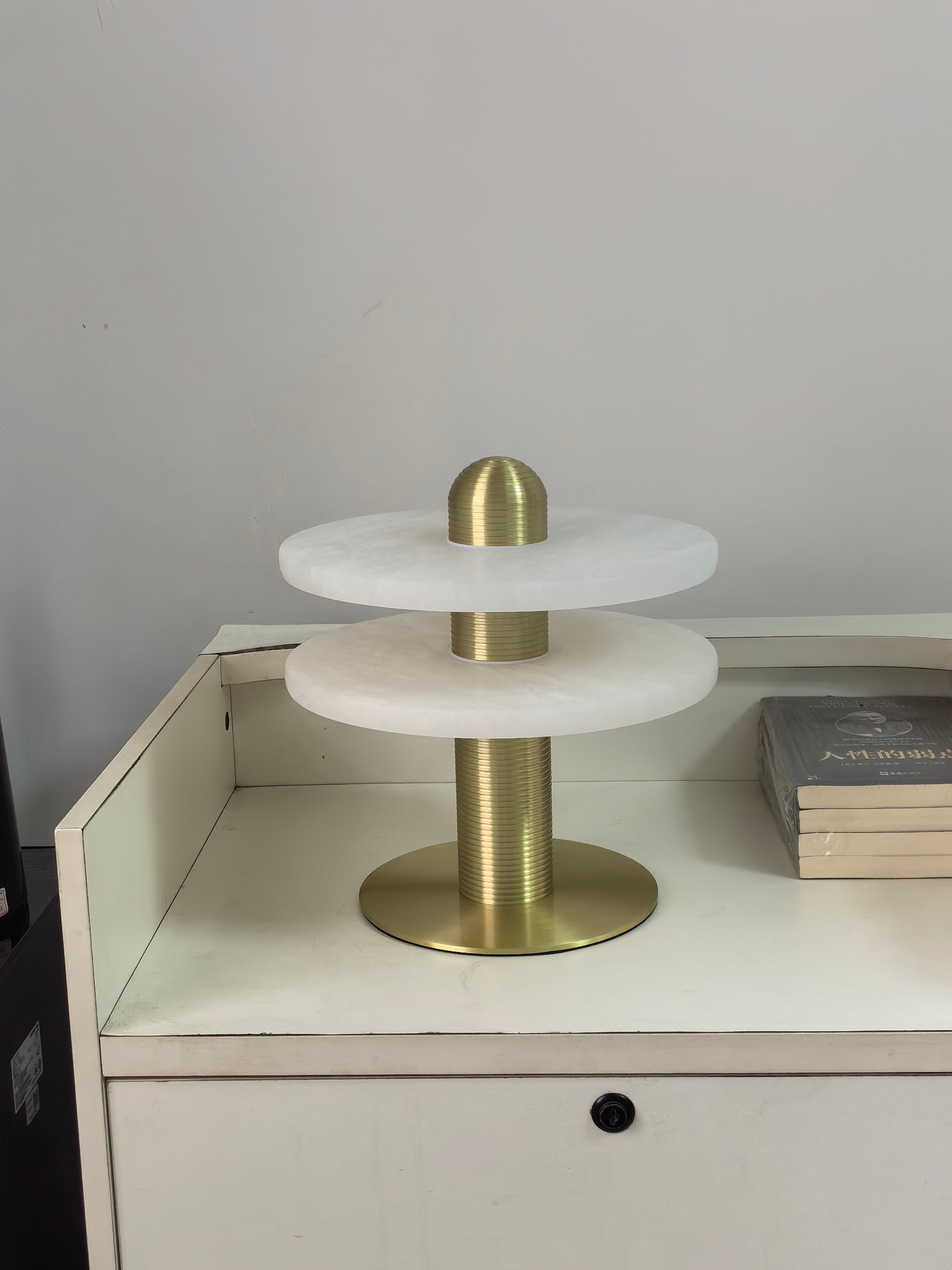 アラバスター彗星テーブルランプ