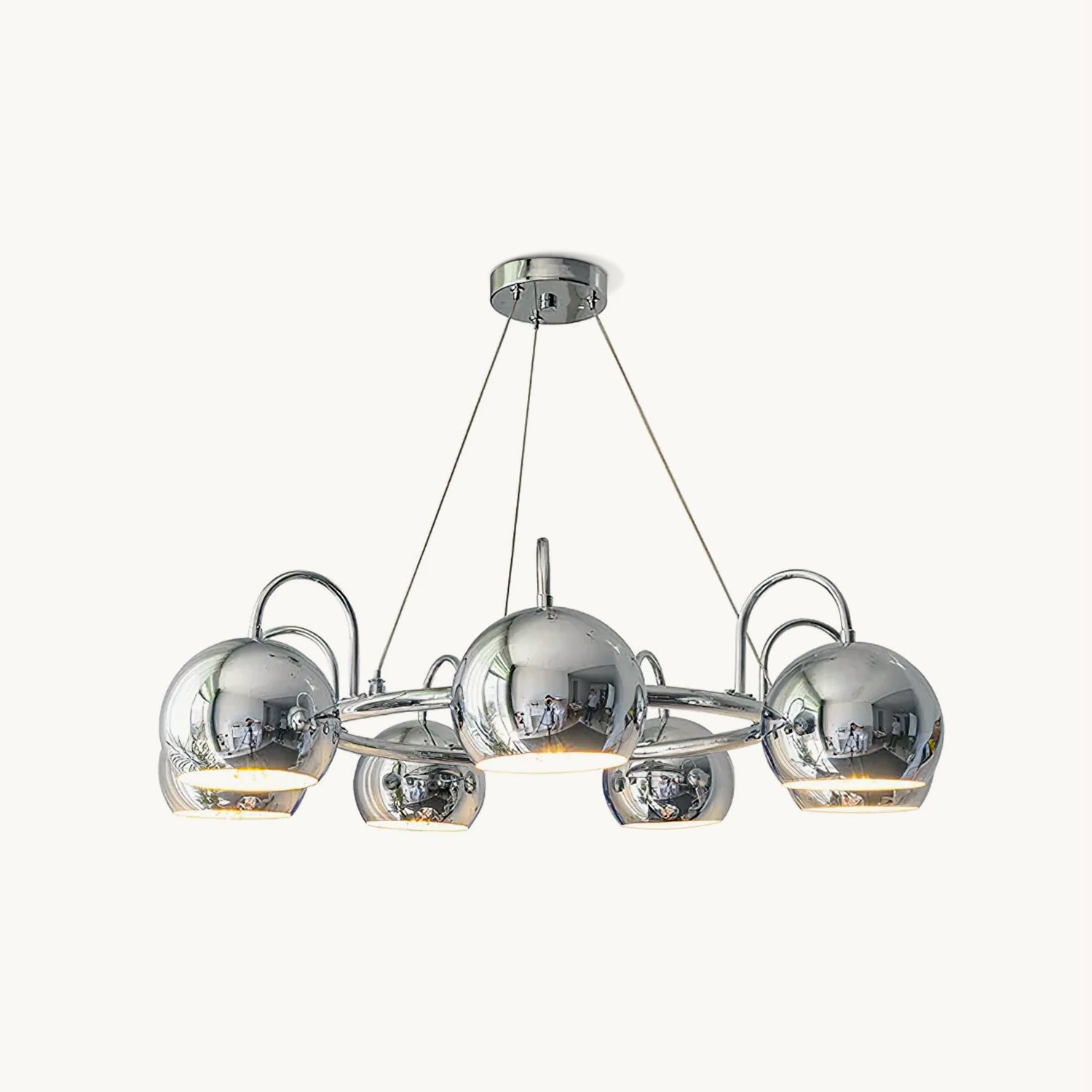 目玉シャンデリア