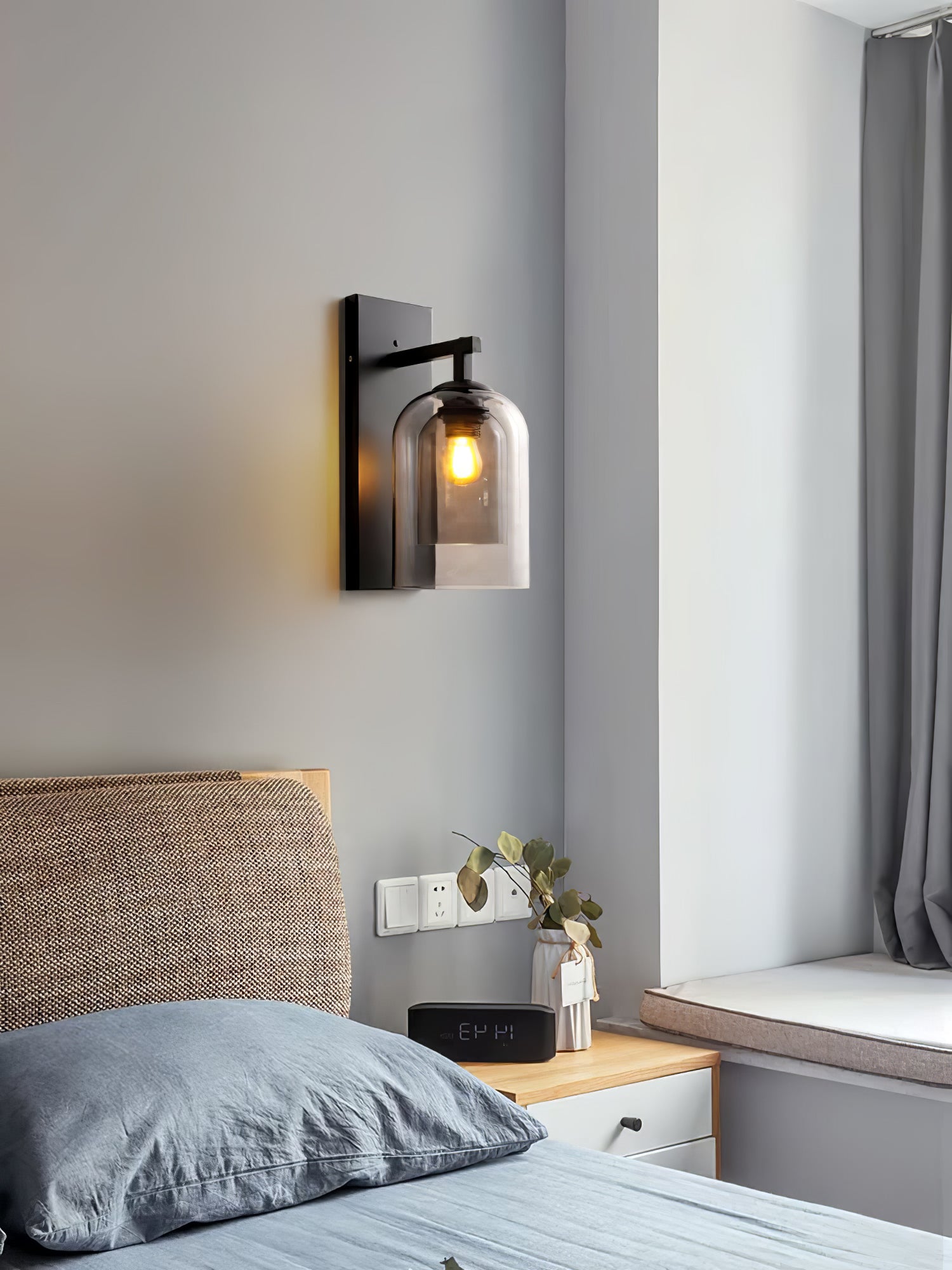 ガラス管状ウォールランプ