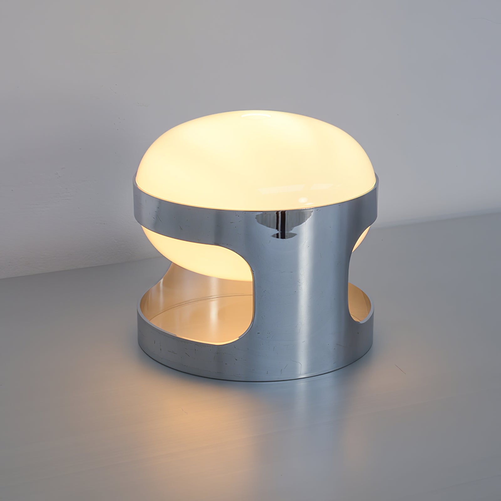 KD27 テーブルランプ