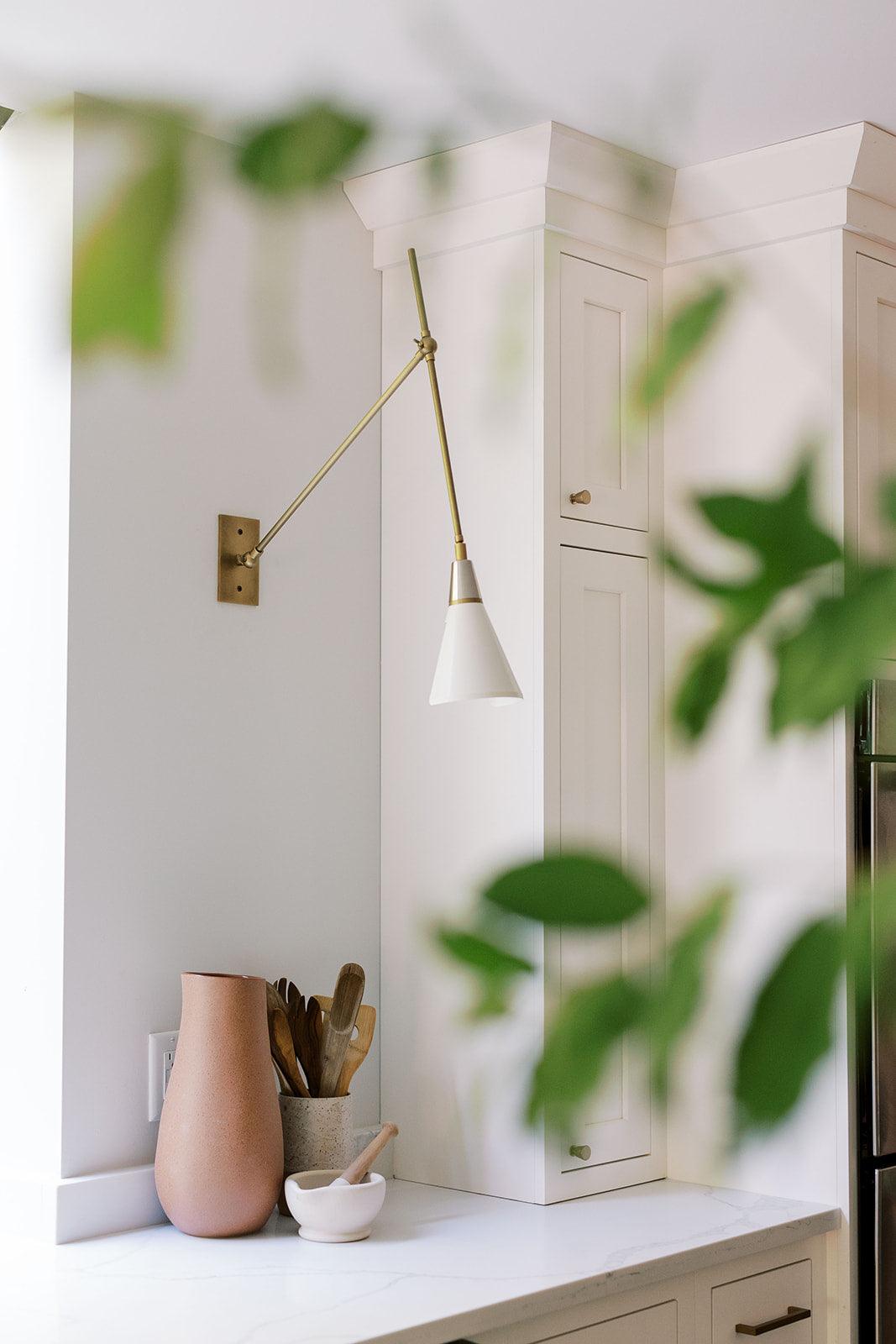 マガリ ウォールランプ