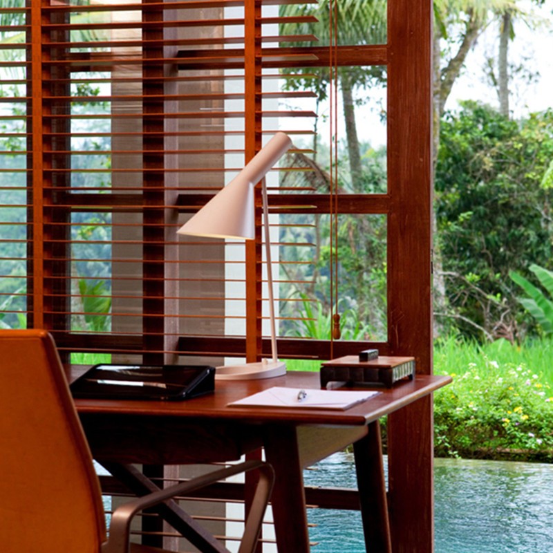 デンマークデザインスタディテーブルランプ