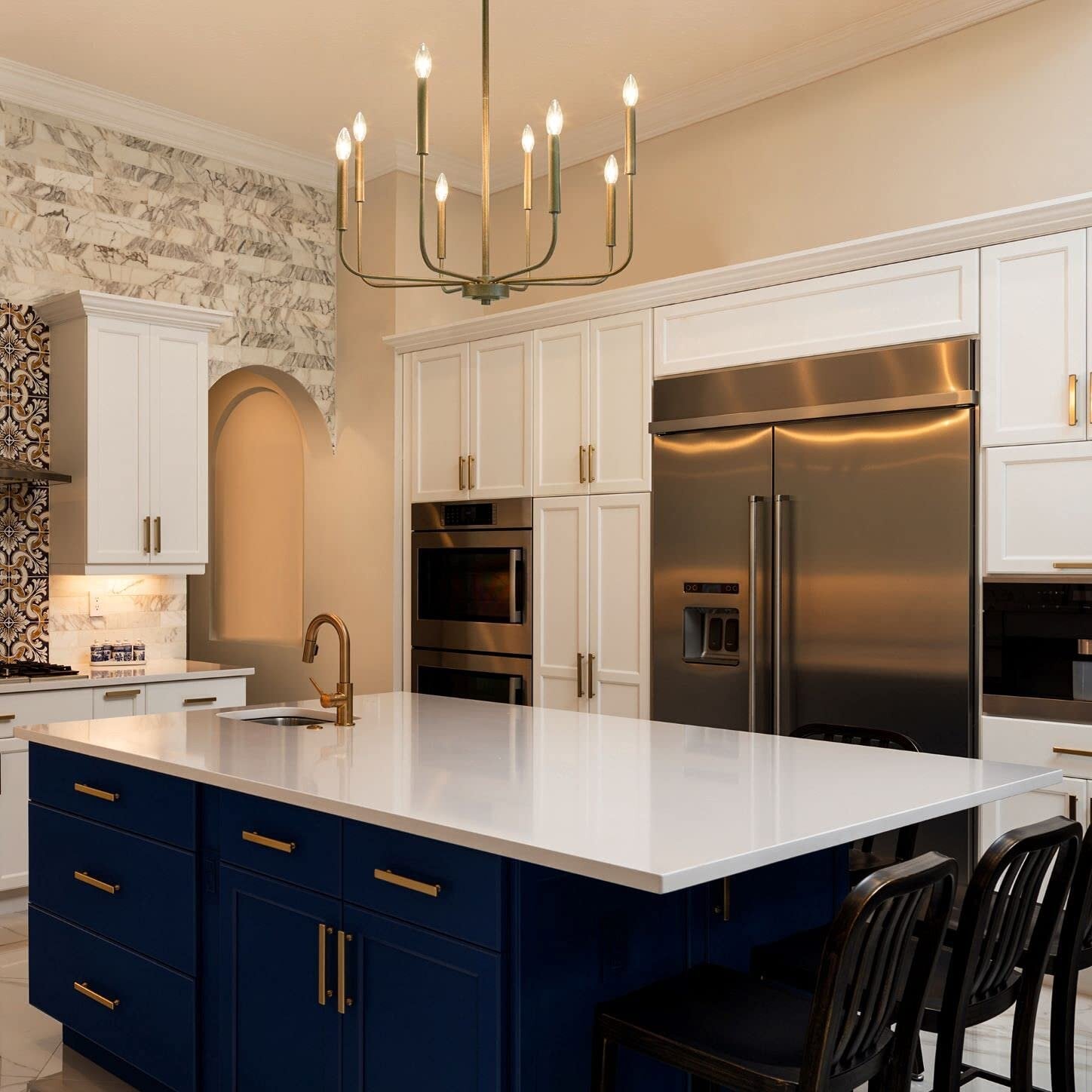 ケイラ 調光可能 クラシック シャンデリア