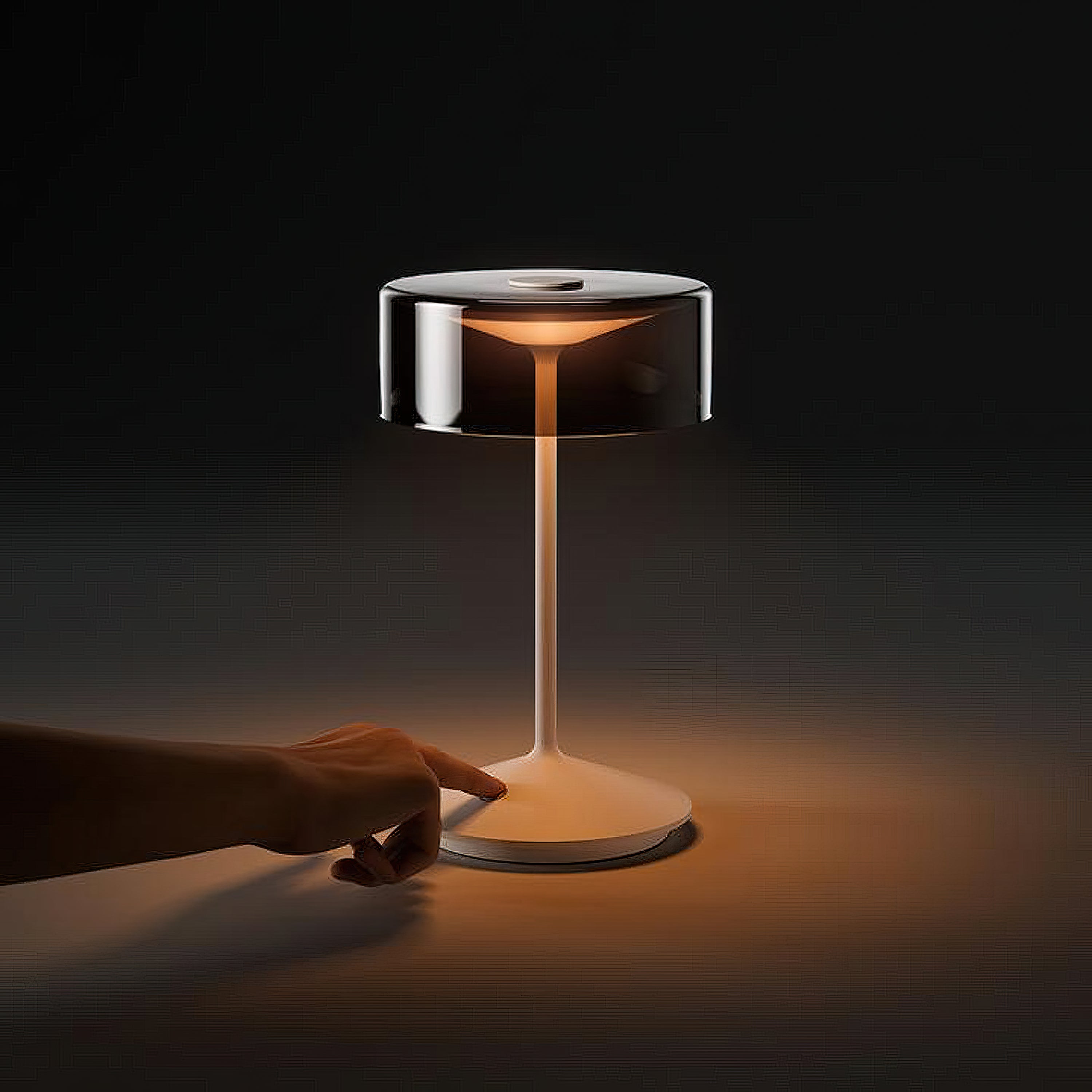 ジェラルド テーブルランプ（バッテリー内蔵）