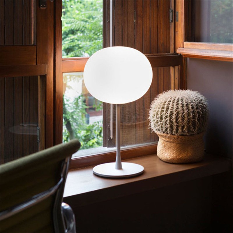 Glo-Ball テーブルランプ