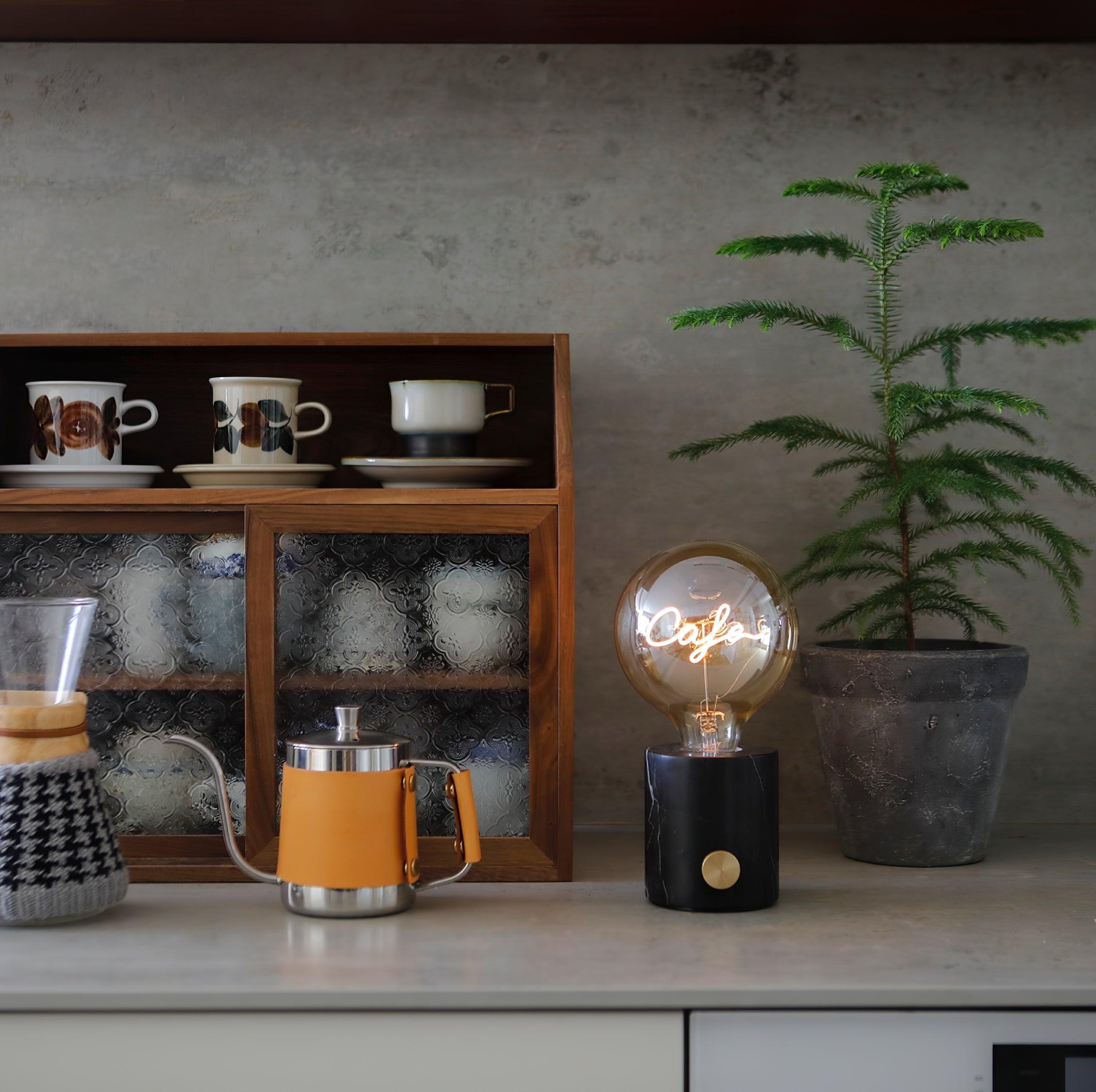 Kuitt Smiley バッテリー内蔵テーブルランプ