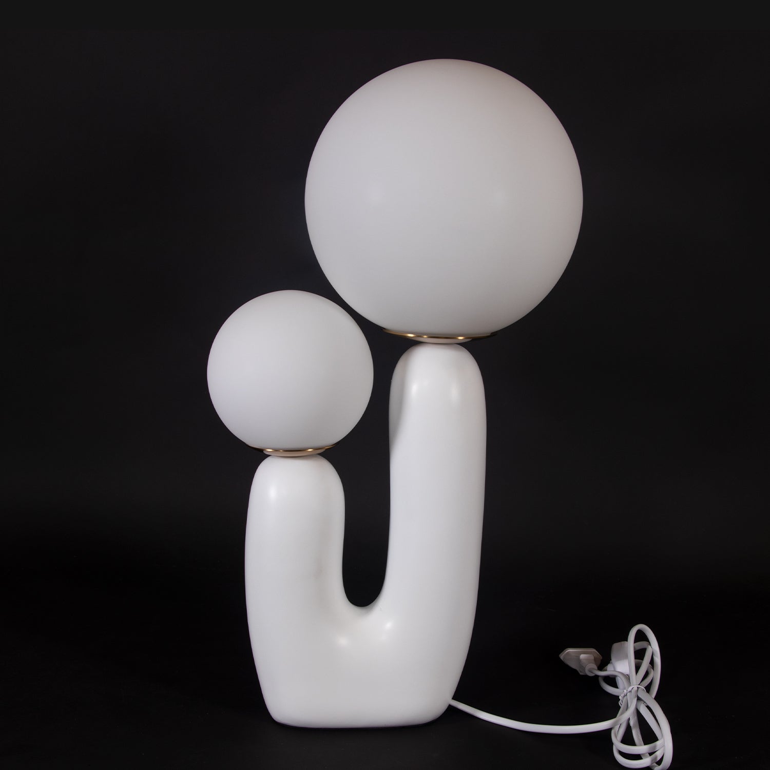 Oo Smooth Table Lamp