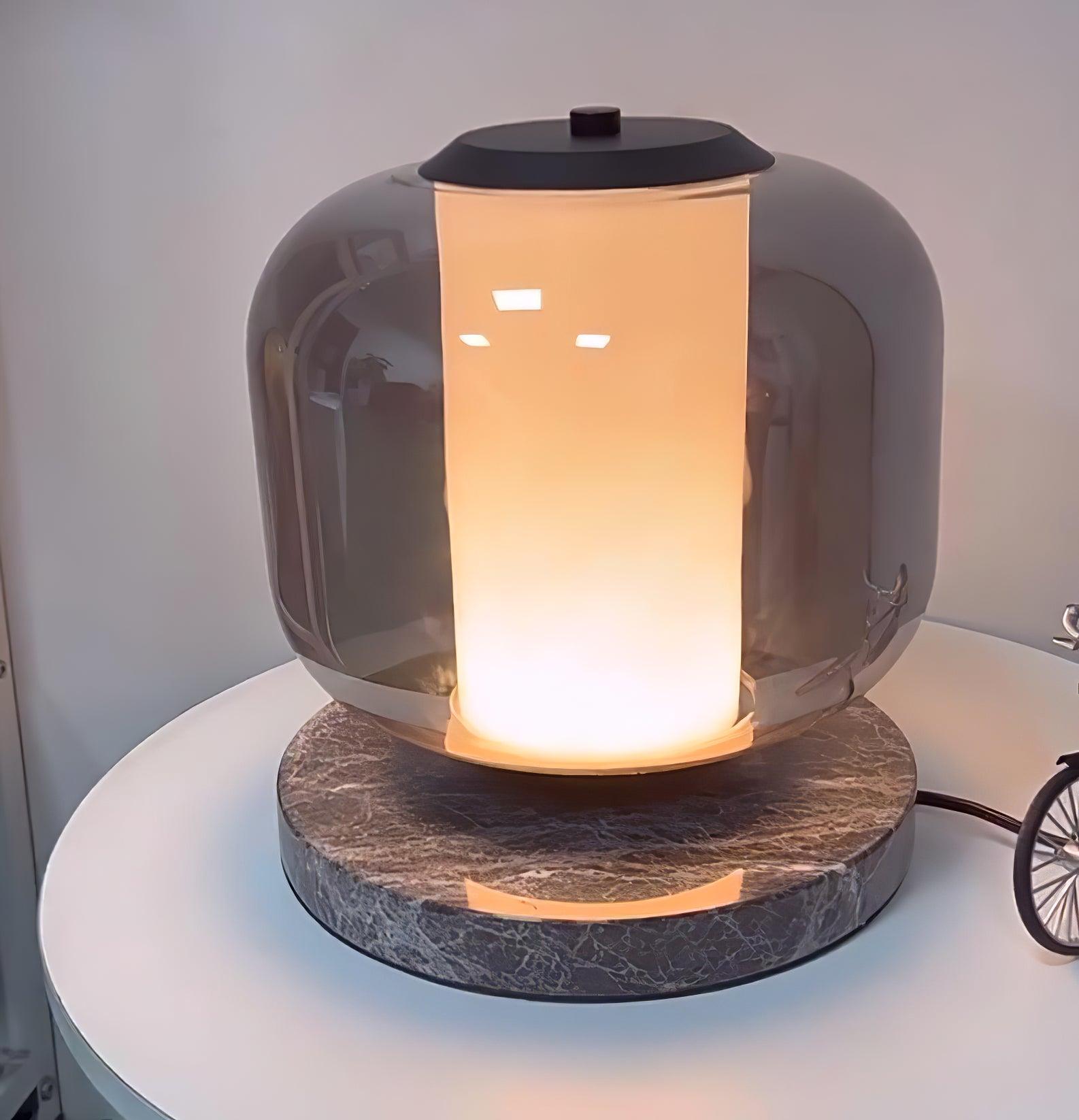 エイラ大理石テーブルランプ