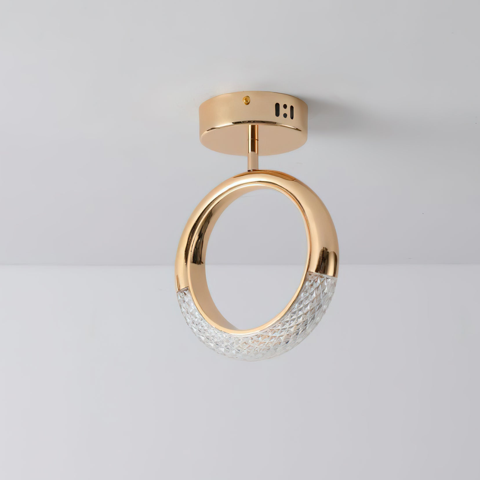 光沢のあるイヤリングの天井ランプ