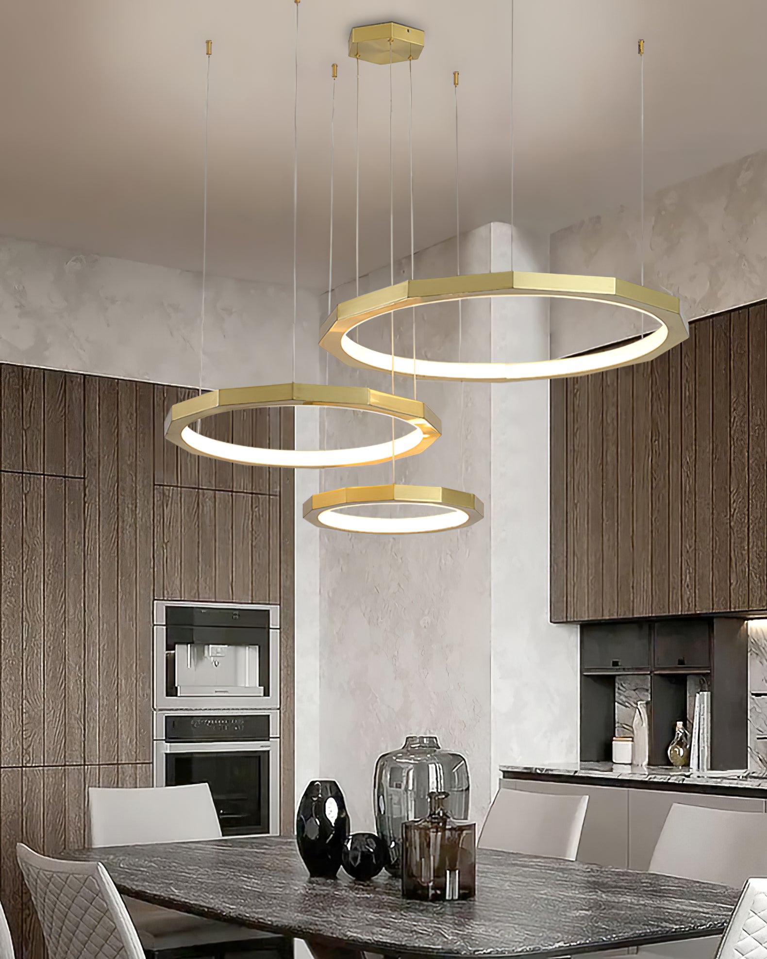 カラ・シャンデリア