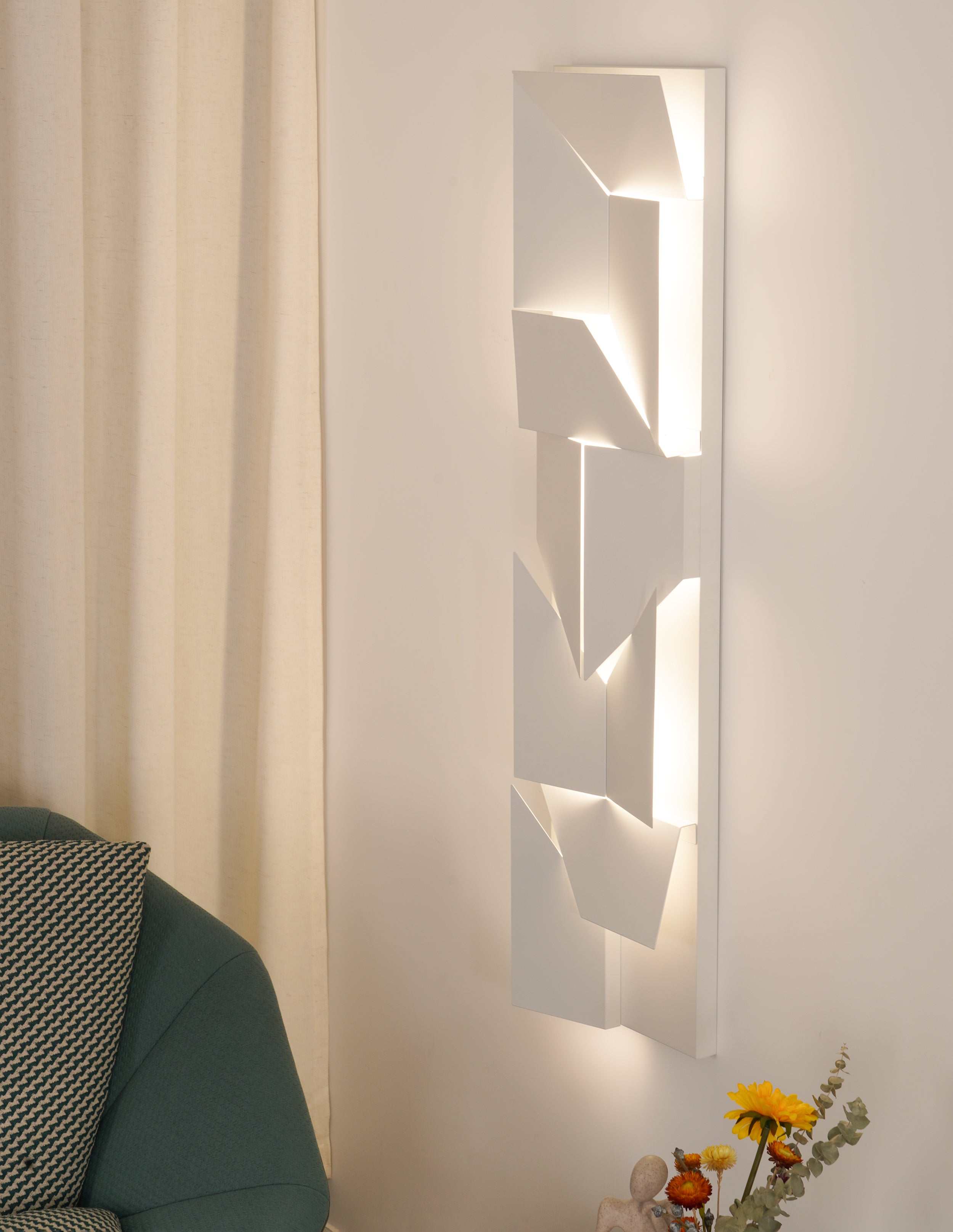 Shadows Grand Sconce