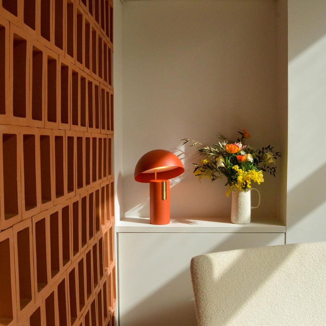 アボ テーブルランプ