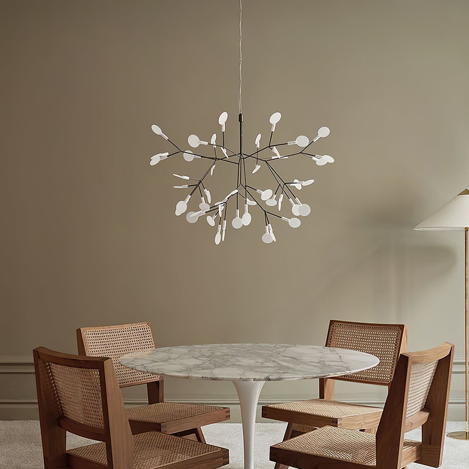 ヘラクレウム ブラック シャンデリア