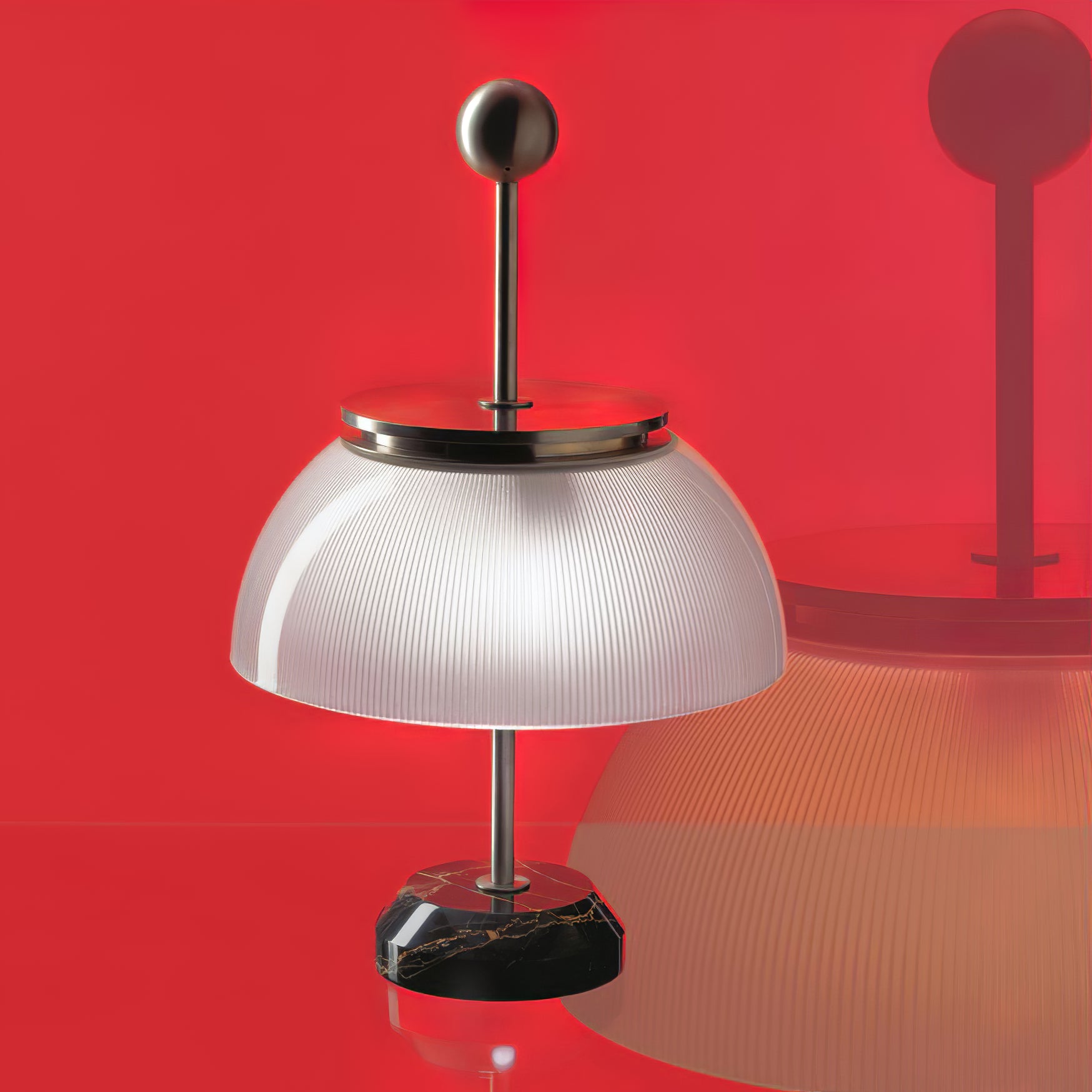 アルファ テーブルランプ