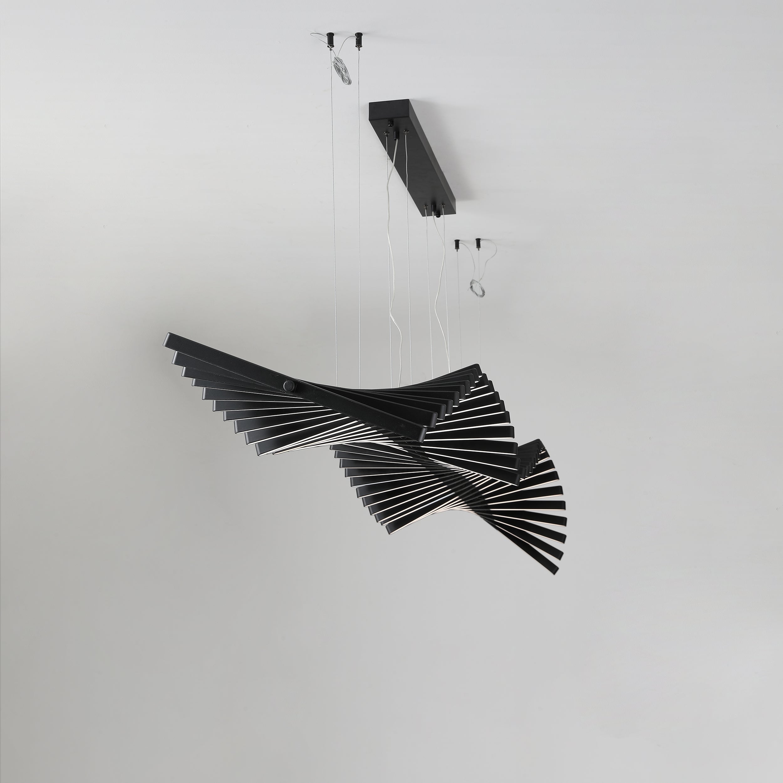 ピアノキー ブラックシャンデリア