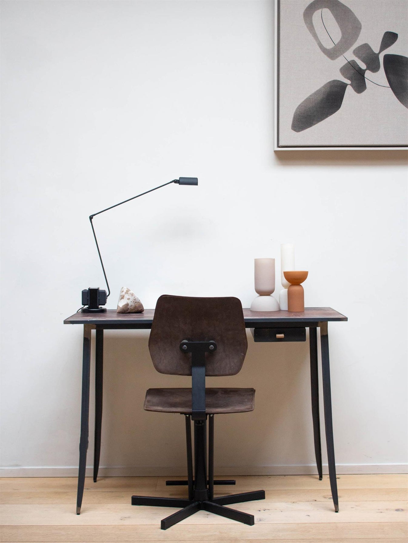 ダフィネス テーブルランプ