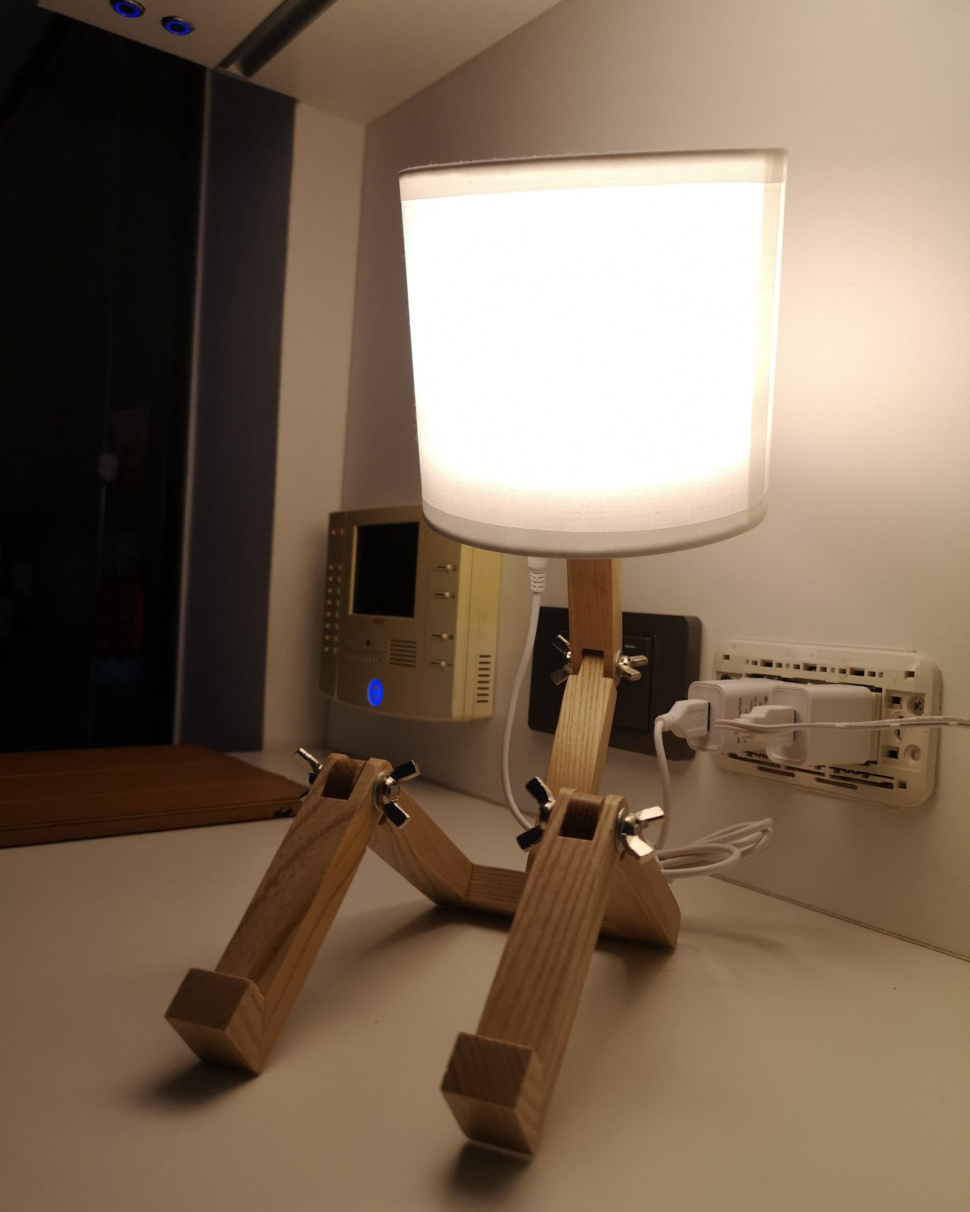 Robot Table Lamp