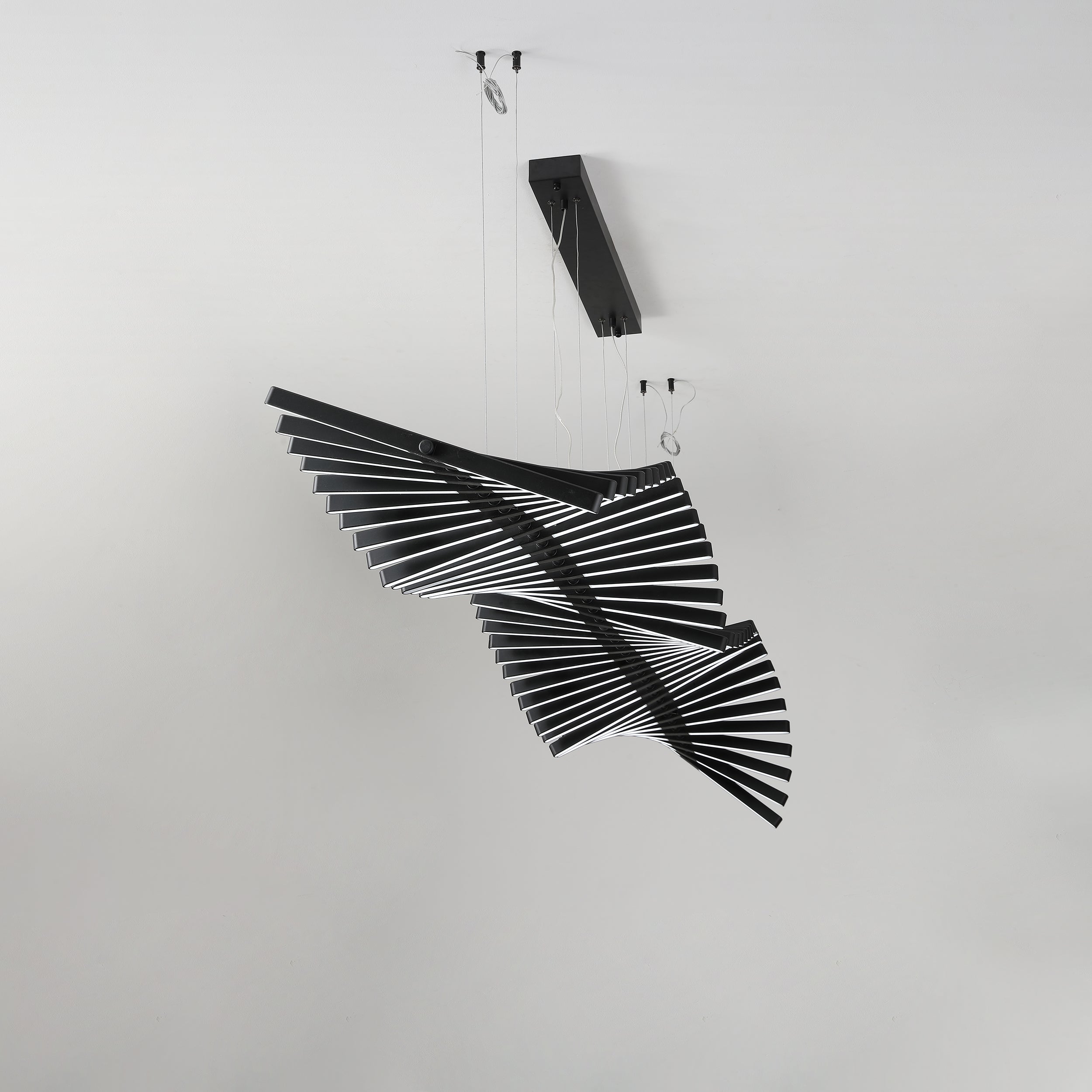 ピアノキー ブラックシャンデリア