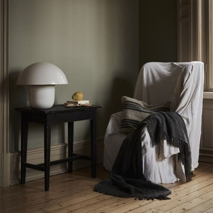 カール・ヨハン マッシュルーム テーブルランプ