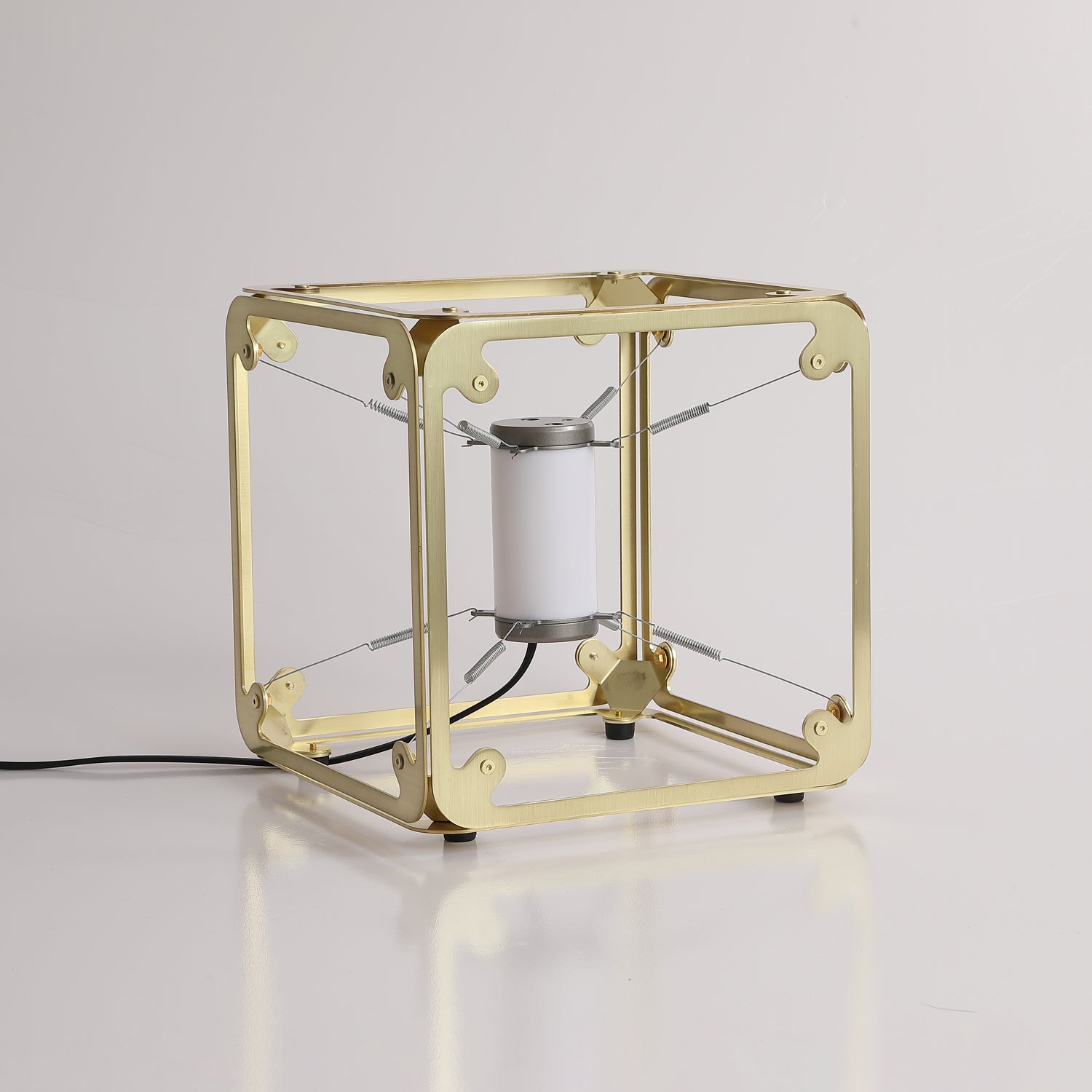 Hyperqube テーブルランプ