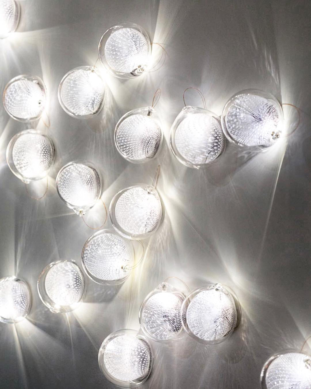 ホワイトクリアガラスウォールランプ