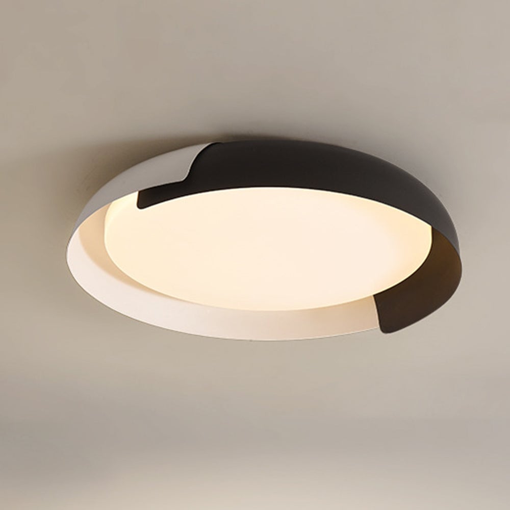 シンプルな寝室の天井照明