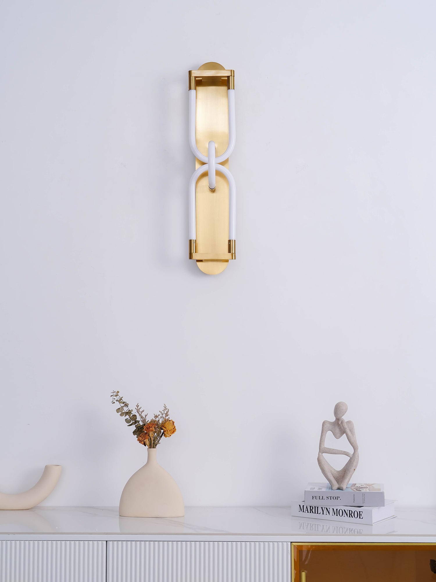 Loopi Wall Lamp
