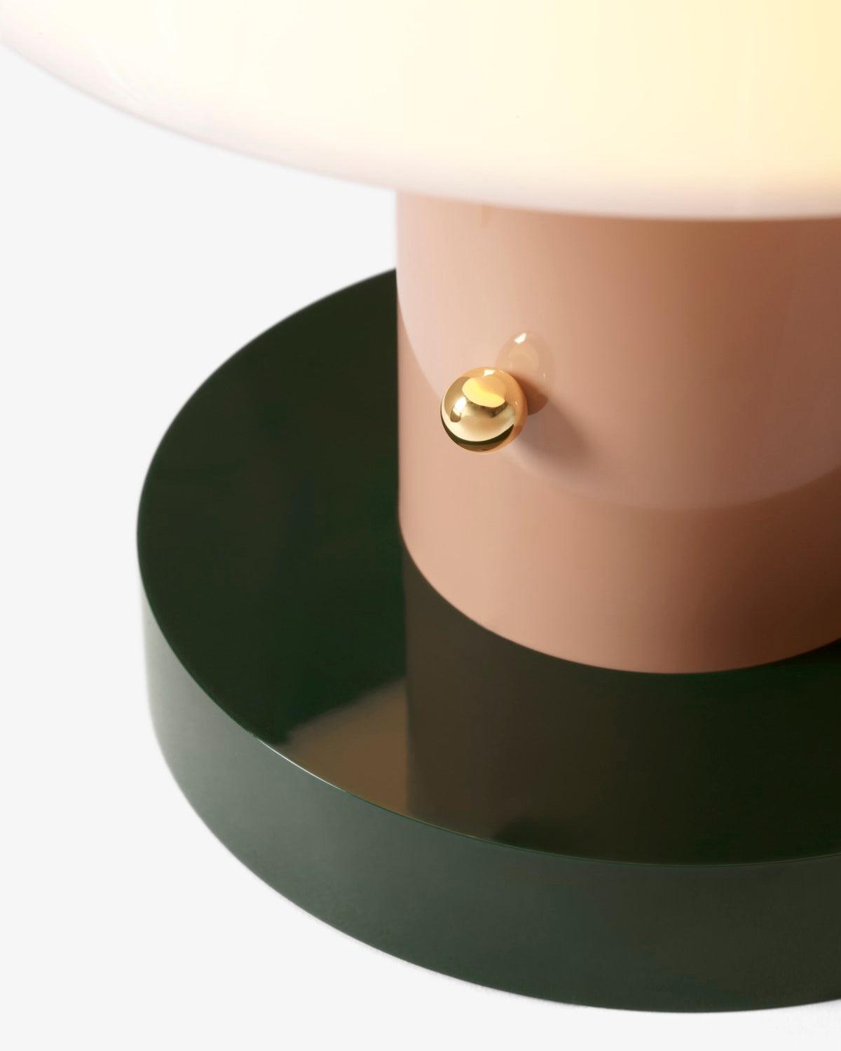 セレナ バッテリー内蔵テーブルライト