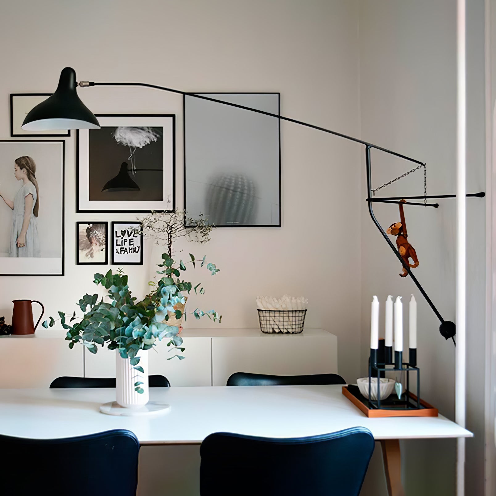 マンティスアームウォールランプ